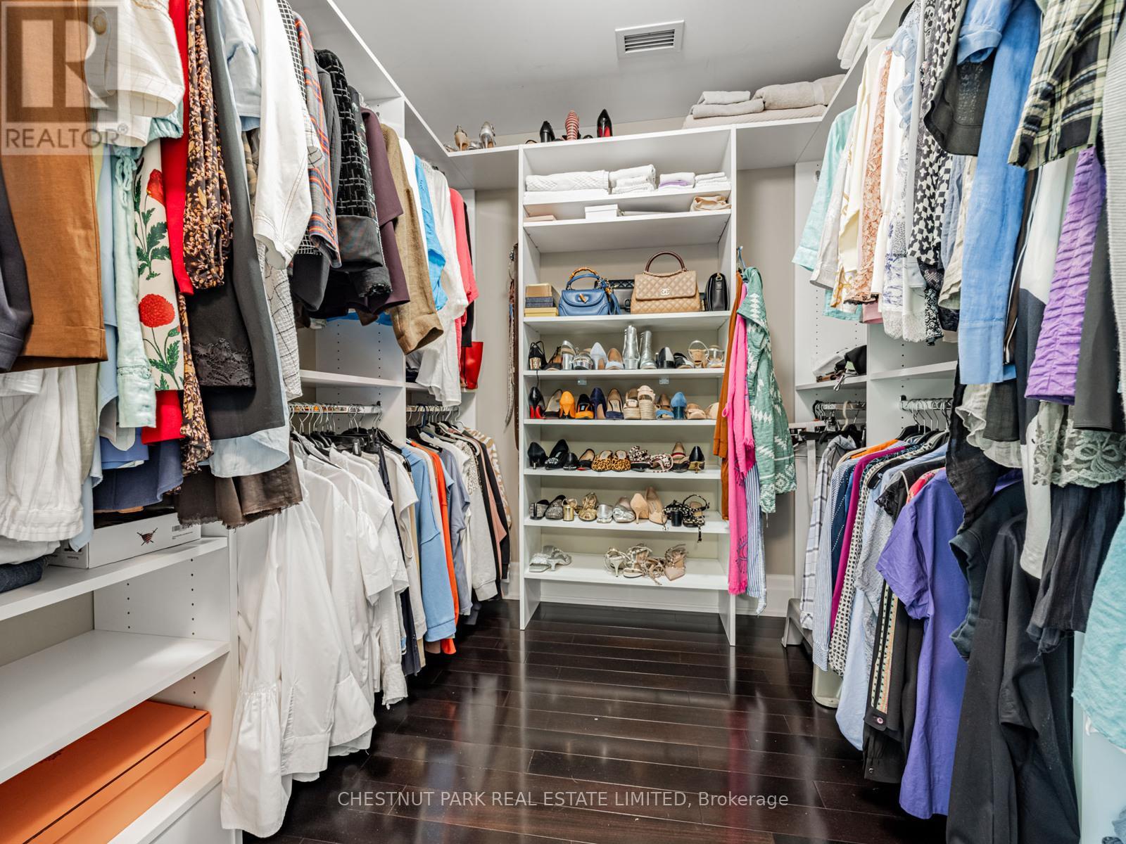 Photo 19 of 308 155 St Clair Avenue W, Toronto ON