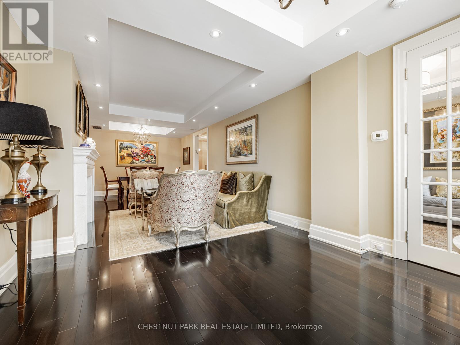 Photo 12 of 308 155 St Clair Avenue W, Toronto ON