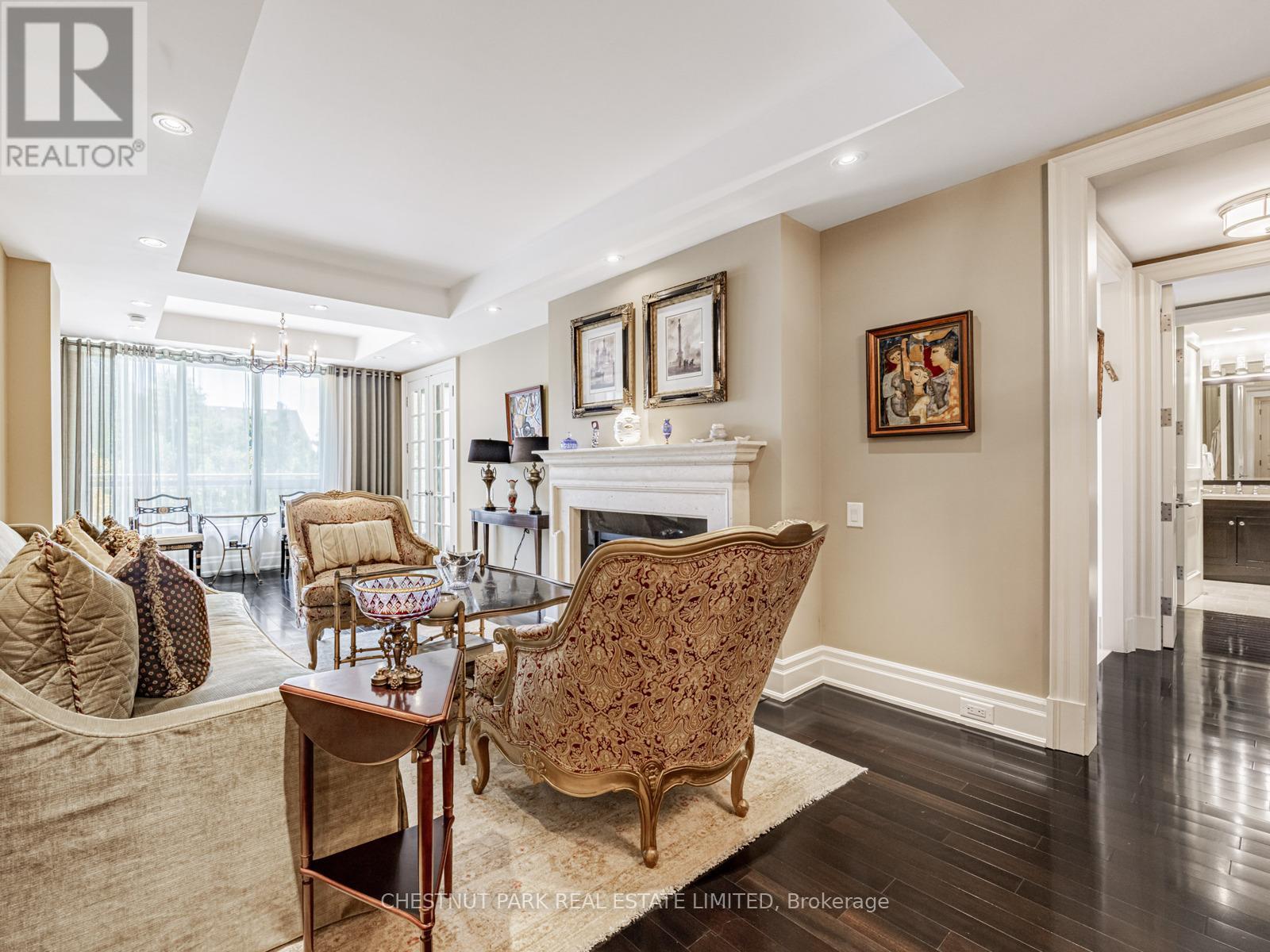 Photo 23 of 308 155 St Clair Avenue W, Toronto ON