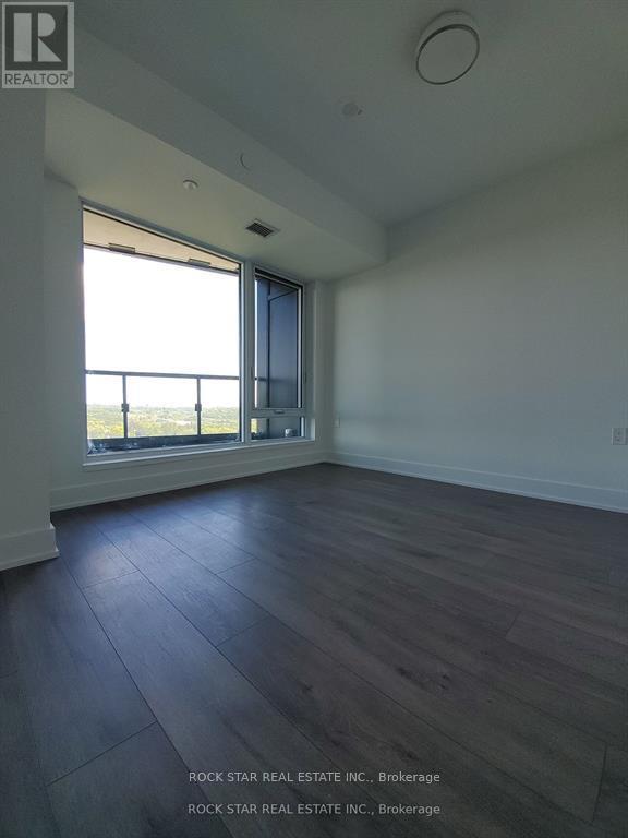 Photo 14 of 1615 585 Bloor Street E, Toronto ON