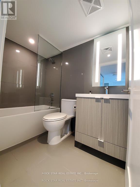Photo 7 of 1615 585 Bloor Street E, Toronto ON