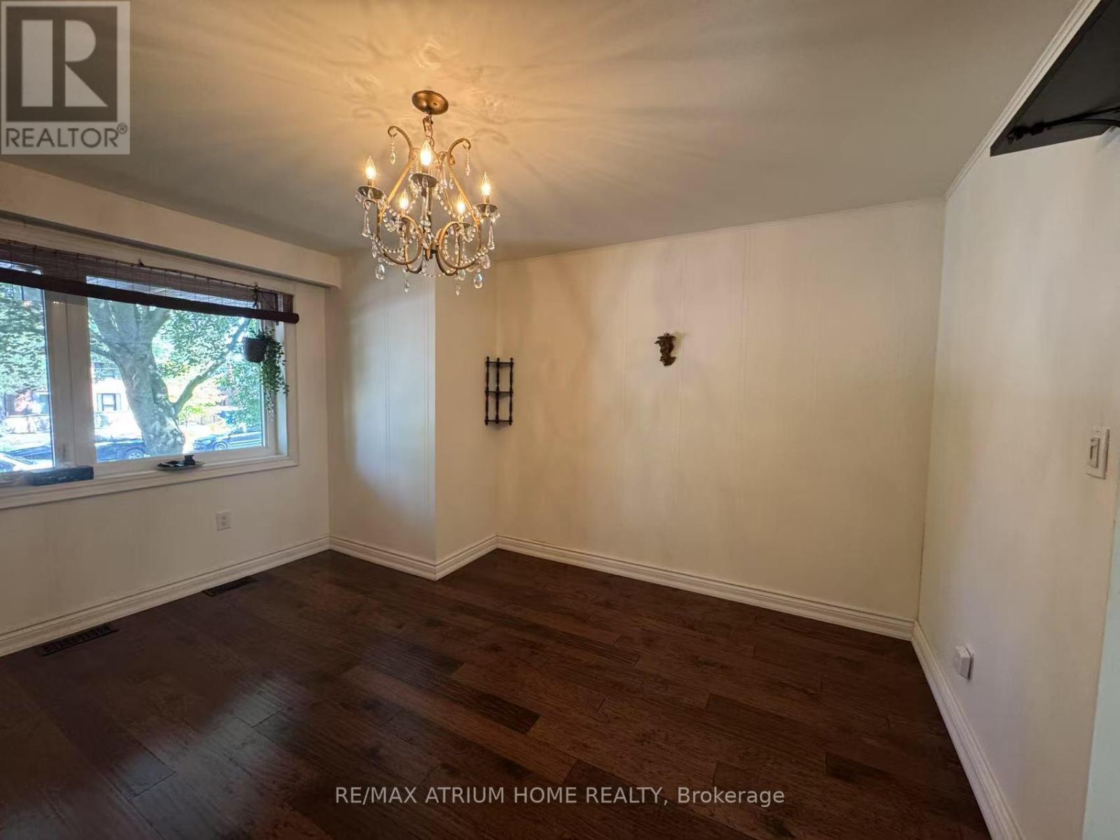 Photo 7 of 30 Fleming Drive, Toronto ON