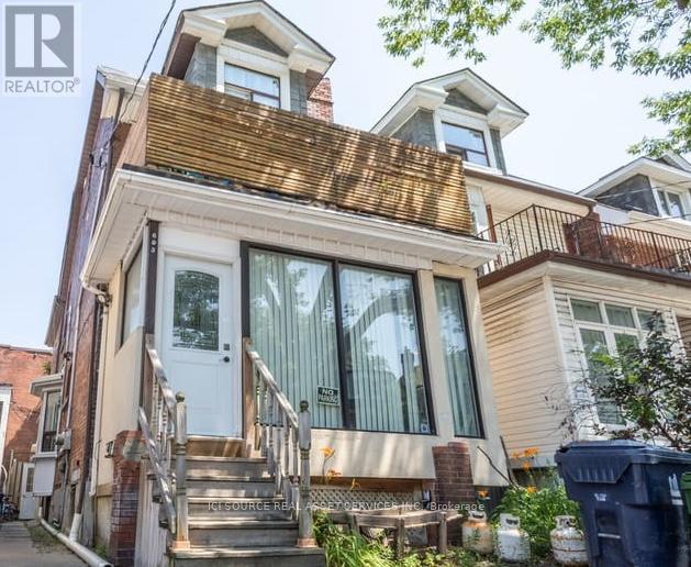 Photo 13 of 3 693 Euclid Avenue, Toronto ON