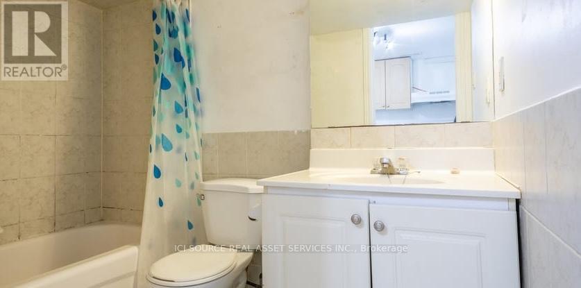 Photo 14 of 3 693 Euclid Avenue, Toronto ON