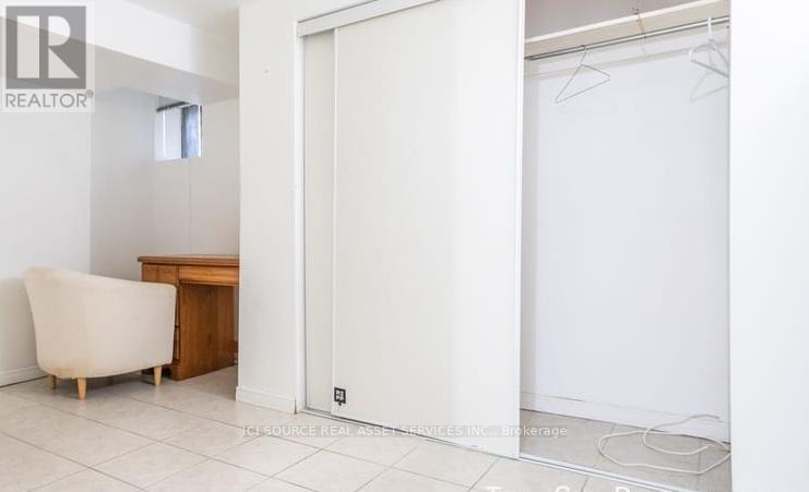Photo 1 of 3 693 Euclid Avenue, Toronto ON