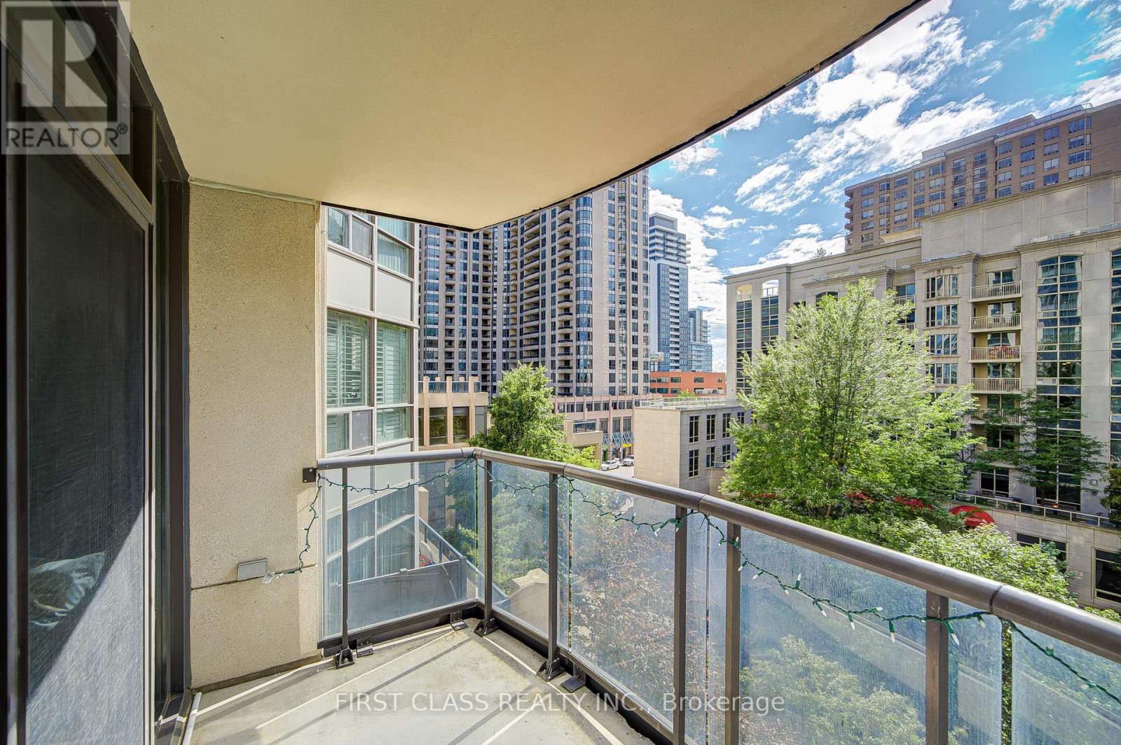 Photo 9 of 408 10 Northtown Way, Toronto ON