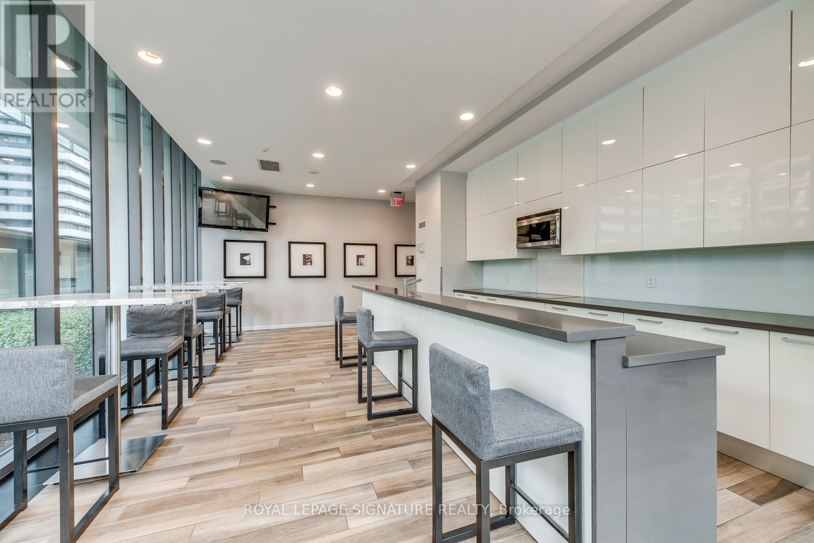 Photo 1 of 3001 33 Charles Street E, Toronto ON