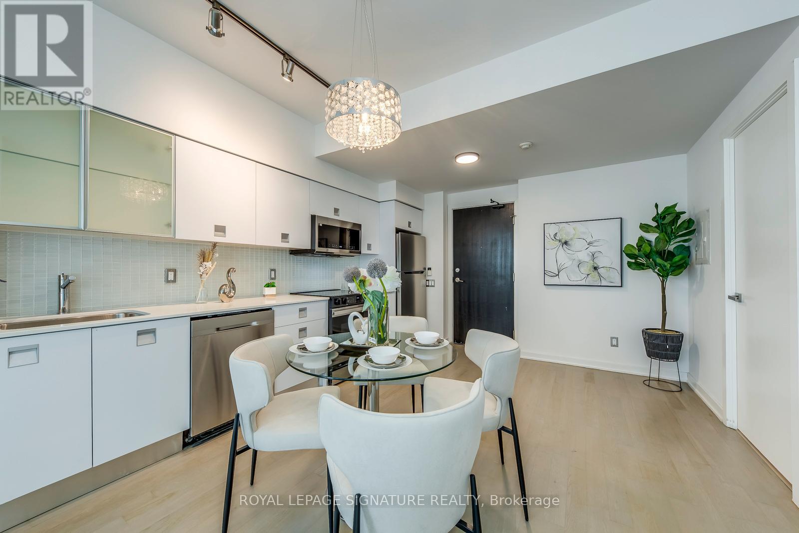 Photo 22 of 3001 33 Charles Street E, Toronto ON