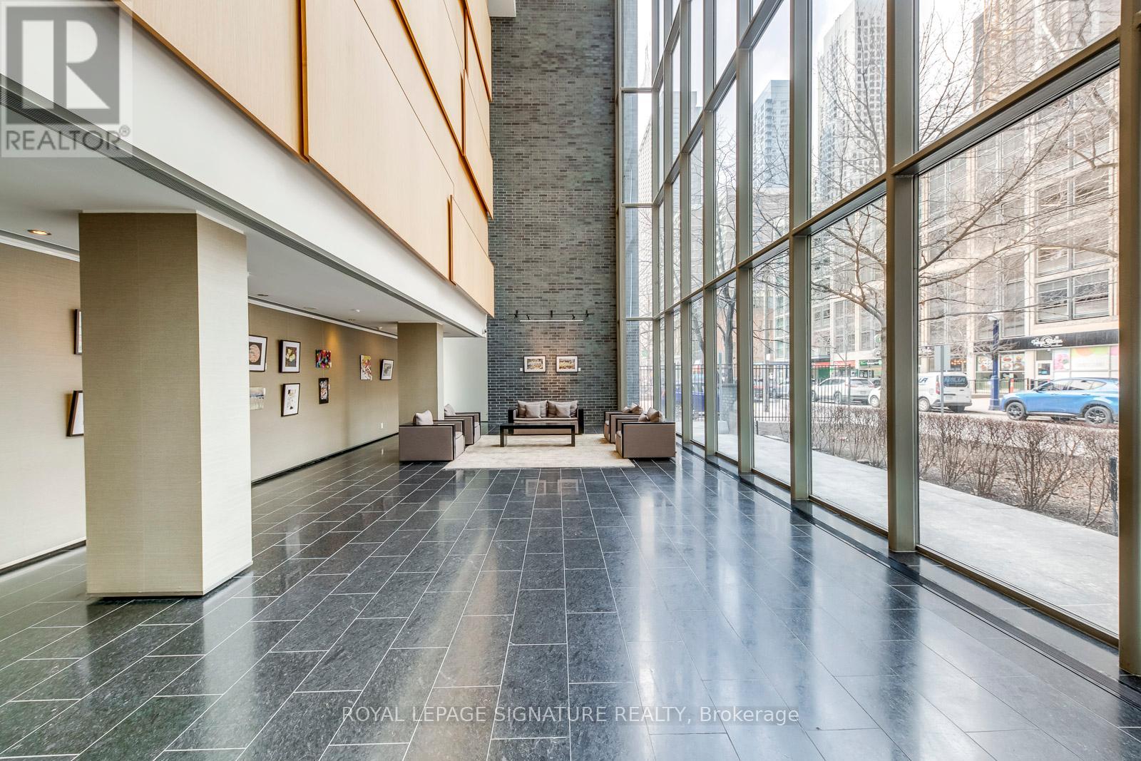 Photo 16 of 3001 33 Charles Street E, Toronto ON