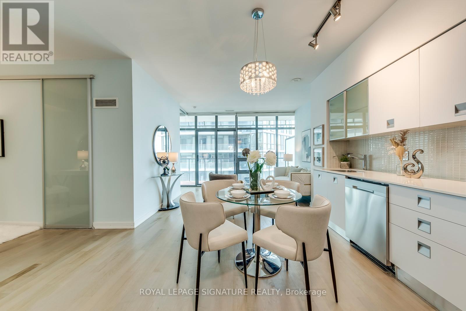 Photo 12 of 3001 33 Charles Street E, Toronto ON
