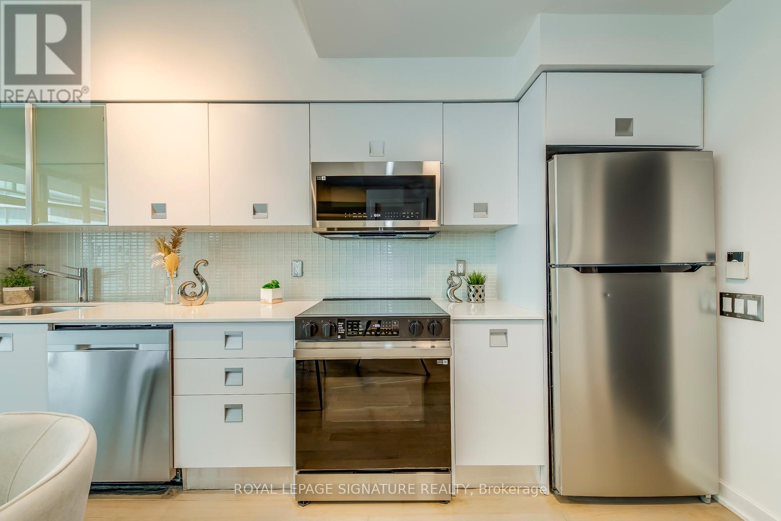 Photo 27 of 3001 33 Charles Street E, Toronto ON