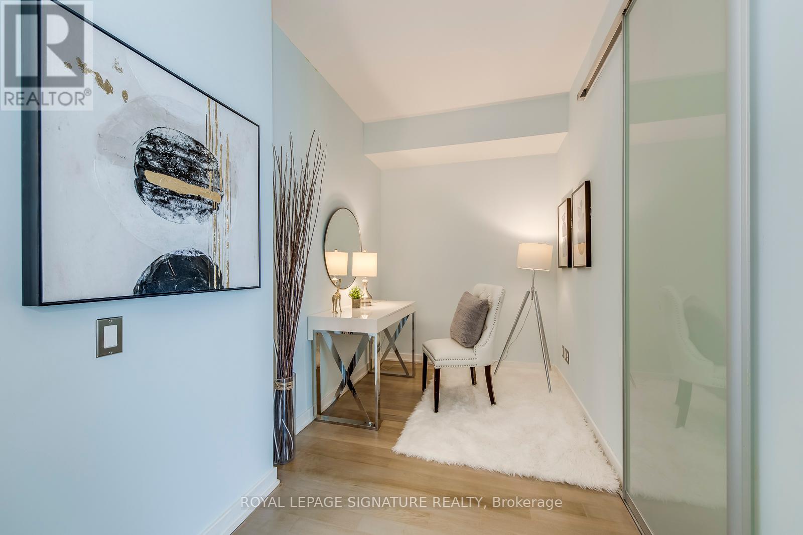 Photo 10 of 3001 33 Charles Street E, Toronto ON