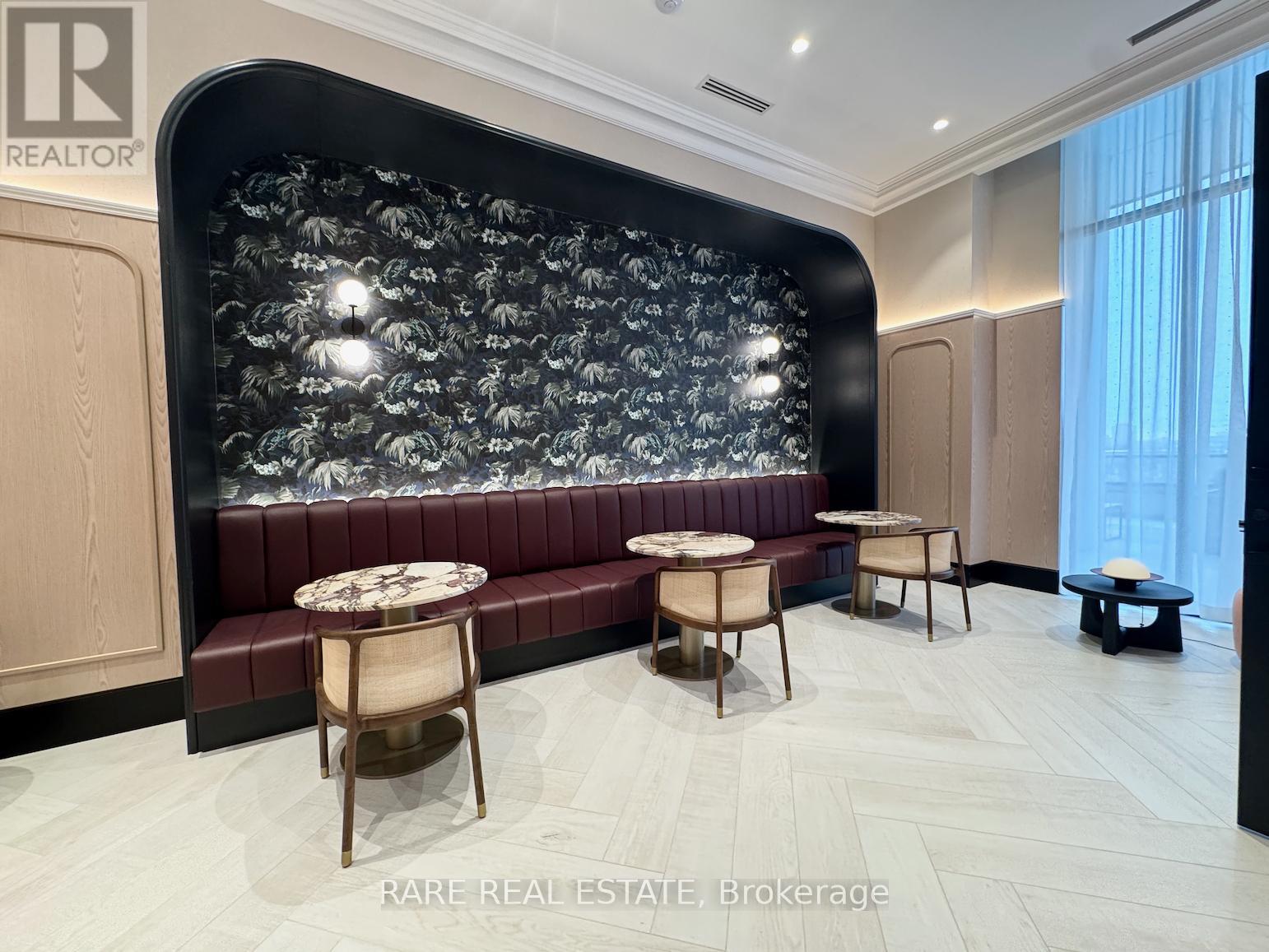 Photo 1 of 1704 10 Inn On The Park Drive, Toronto ON