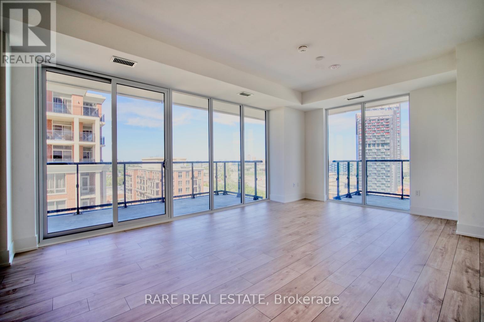 Photo 15 of 1704 10 Inn On The Park Drive, Toronto ON