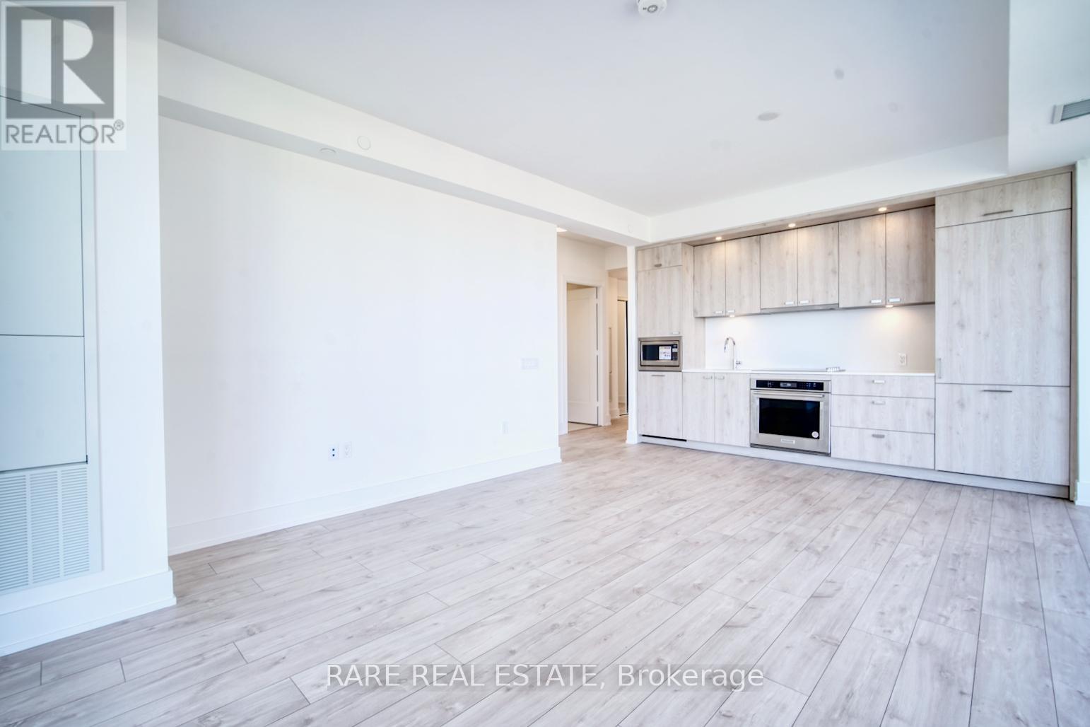 Photo 11 of 1704 10 Inn On The Park Drive, Toronto ON