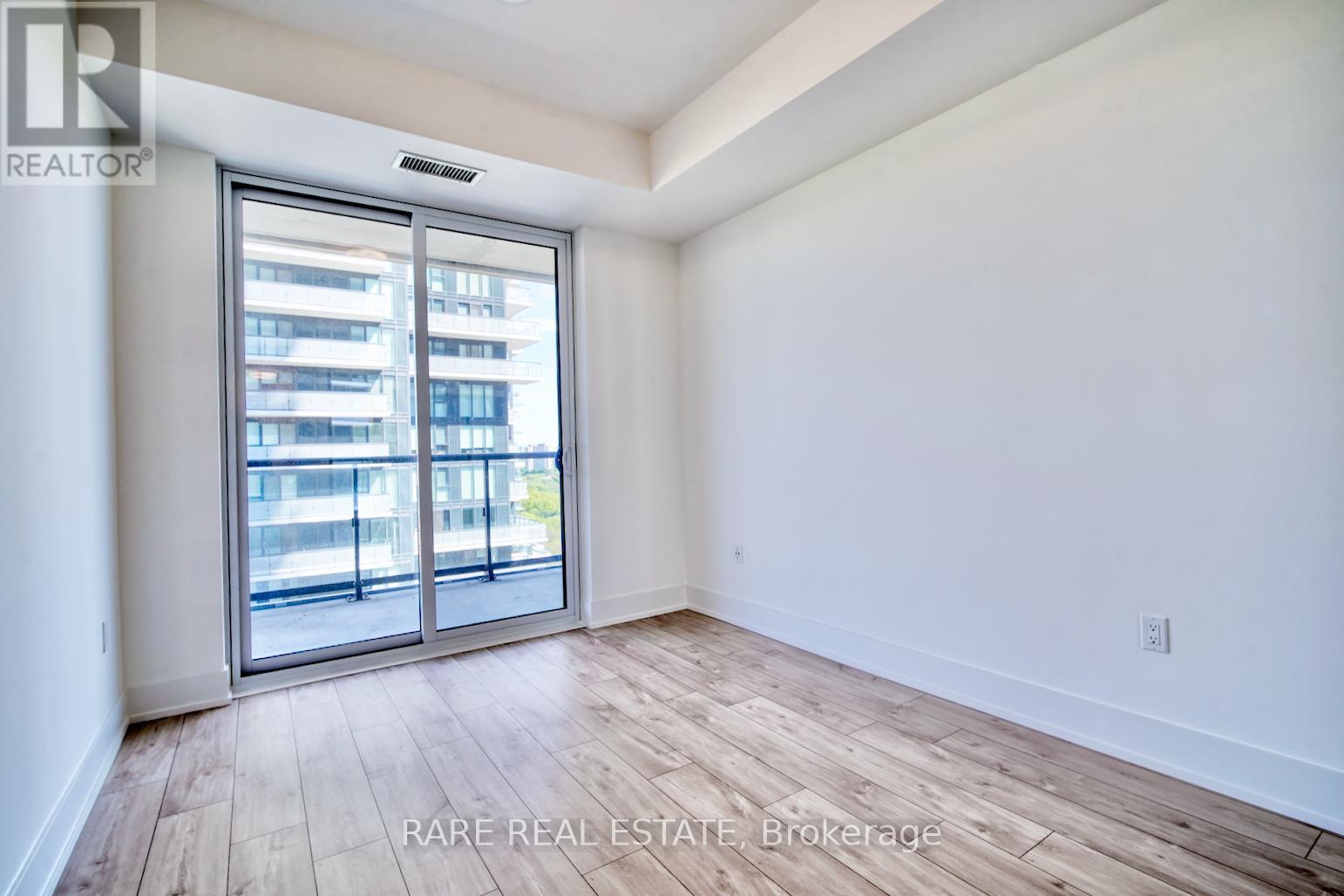 Photo 16 of 1704 10 Inn On The Park Drive, Toronto ON