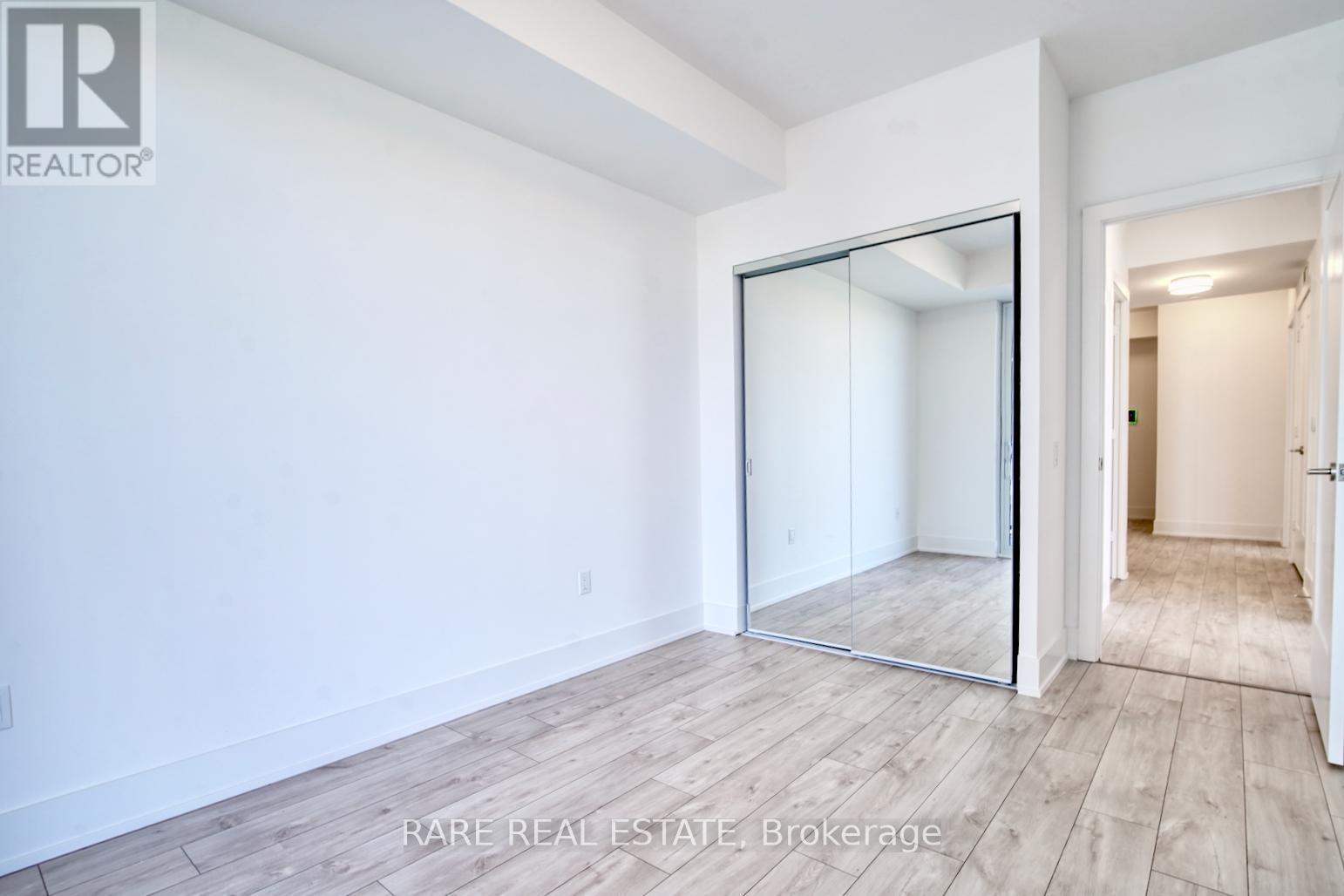 Photo 6 of 1704 10 Inn On The Park Drive, Toronto ON