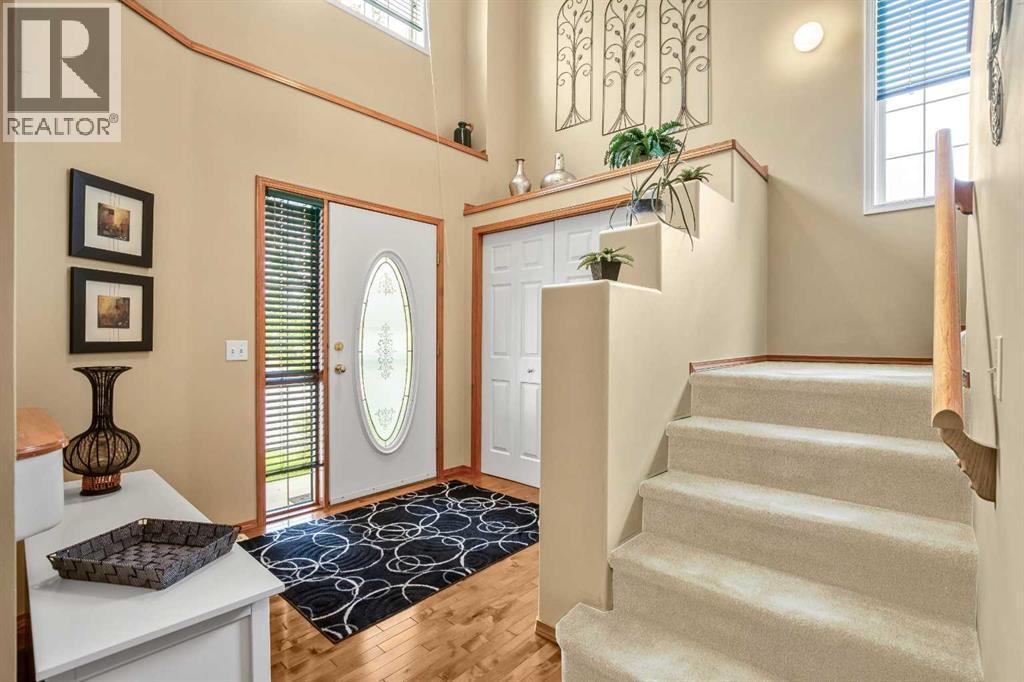 Photo 6 of 25 Country Hills Gate Nw, Calgary AB
