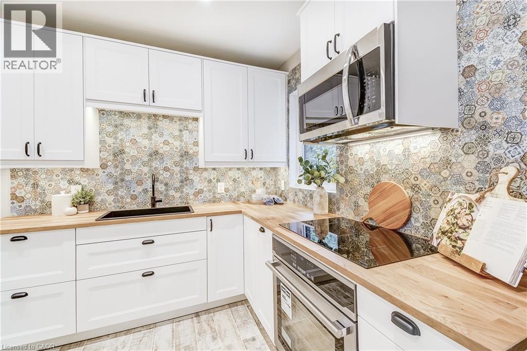 Photo 34 of 32 Cumberland Avenue, Hamilton ON