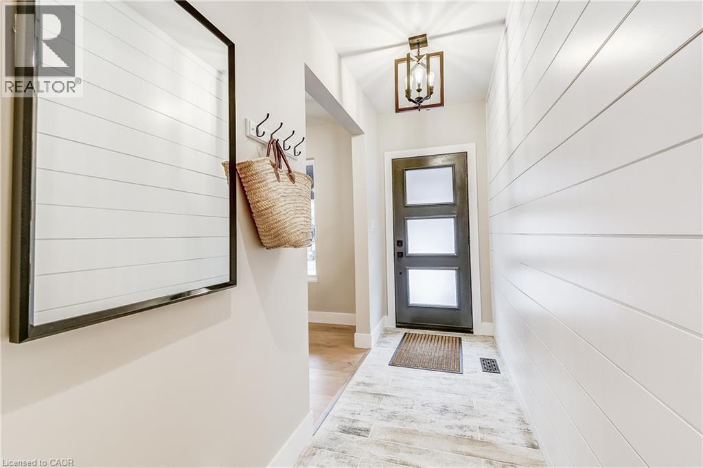 Photo 42 of 32 Cumberland Avenue, Hamilton ON