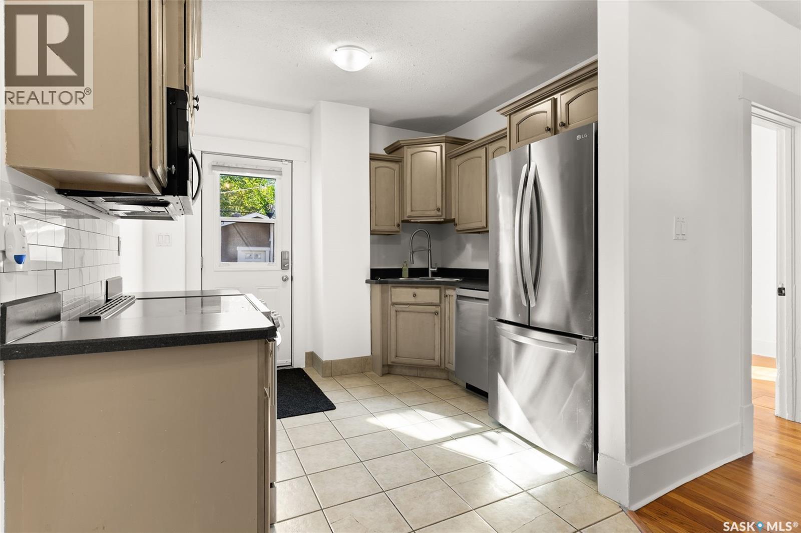 Photo 9 of 2250 Halifax Street, Regina SK