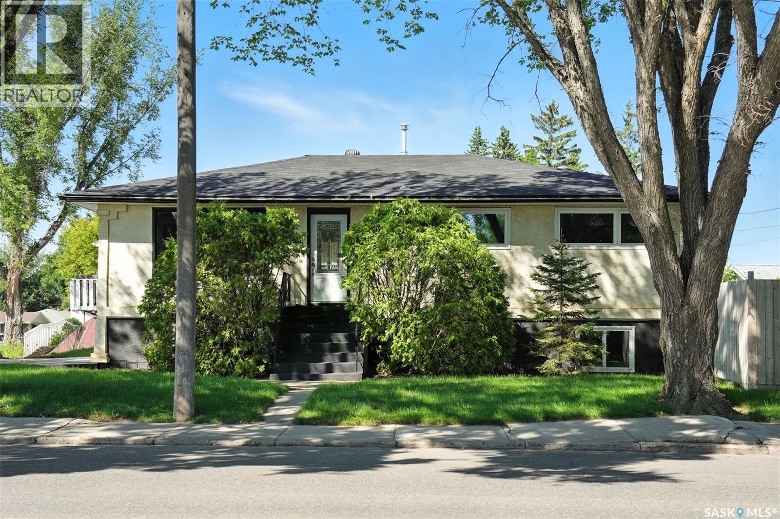 Photo 1 of 2616 20th Street W, Saskatoon SK