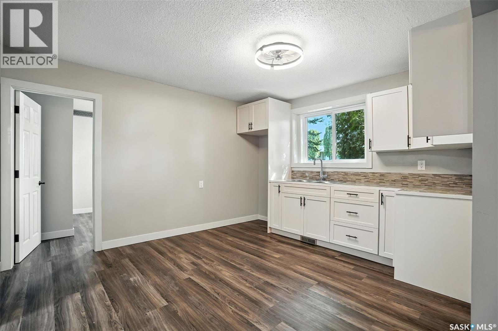 Photo 21 of 2616 20th Street W, Saskatoon SK