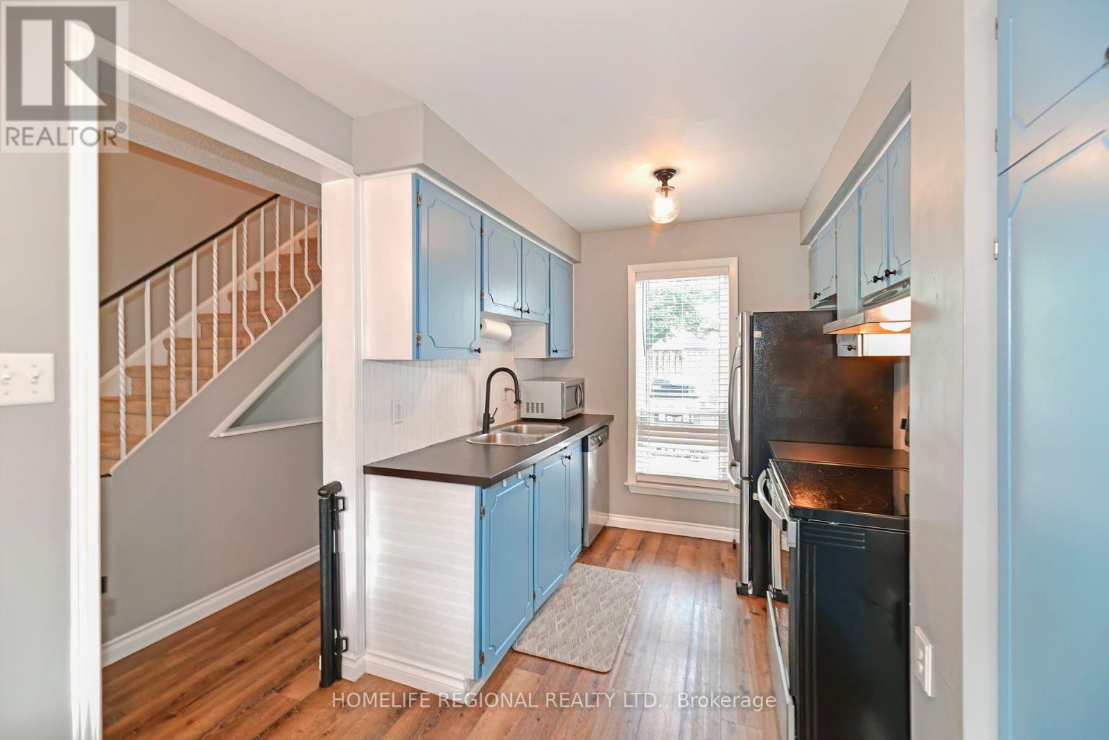 Photo 5 of 30 Lucas Lane, Ajax ON