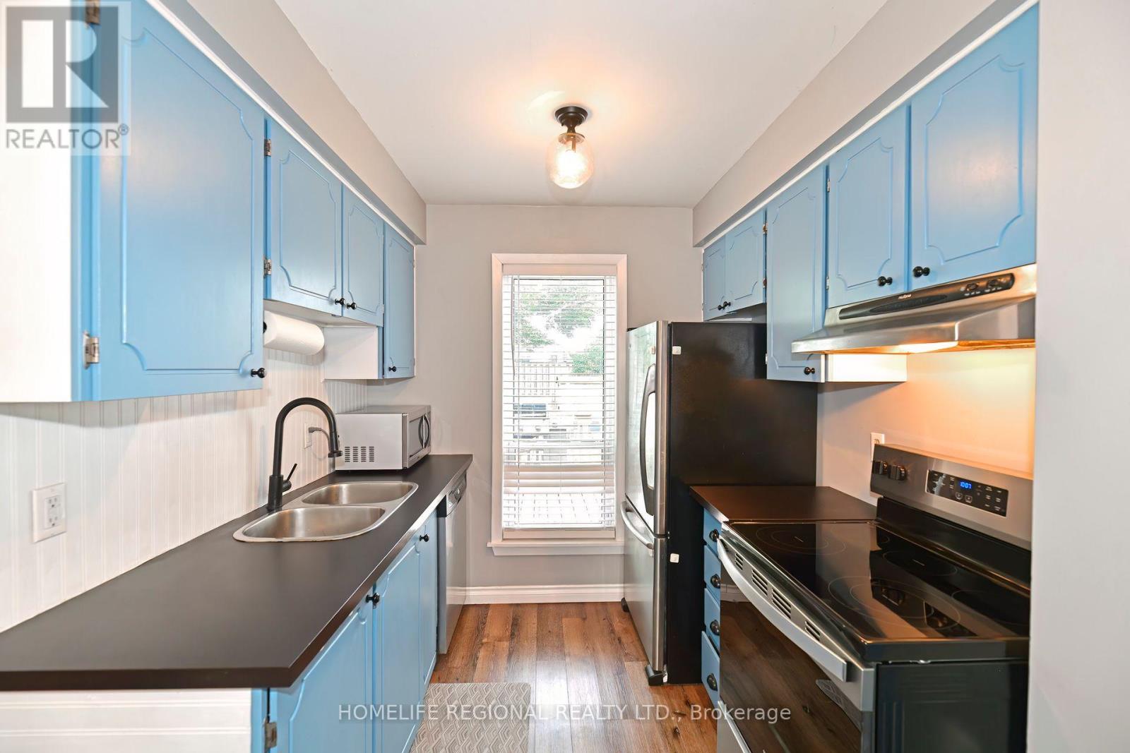 Photo 6 of 30 Lucas Lane, Ajax ON