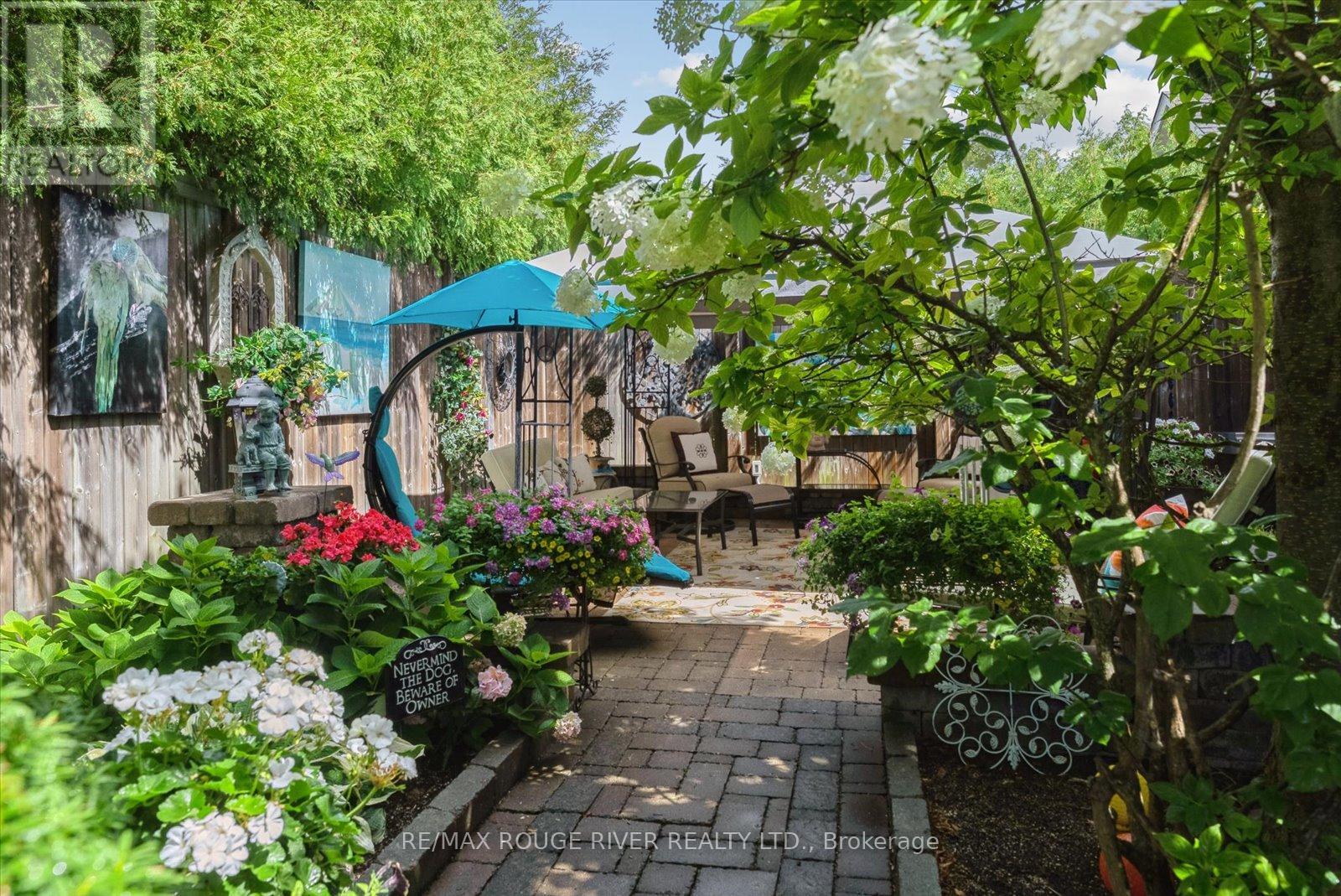 Photo 9 of 934 Red Deer Avenue, Oshawa ON