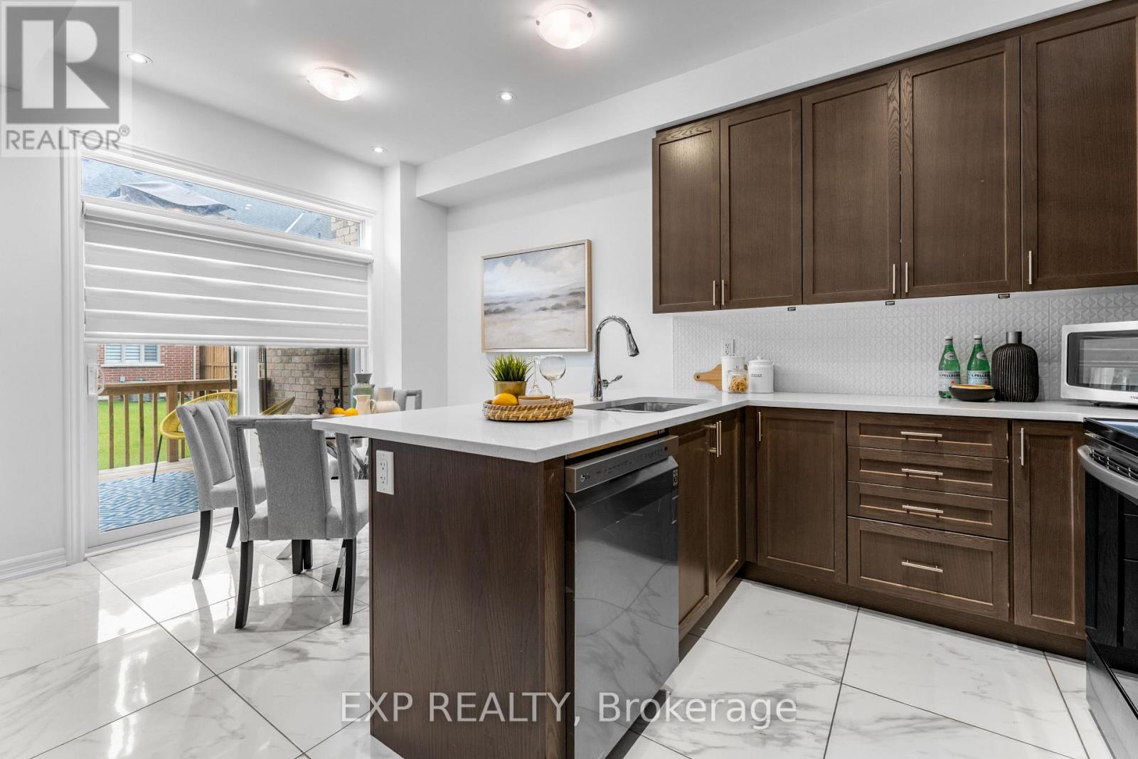 Photo 38 of 10 Hickling Lane, Ajax ON