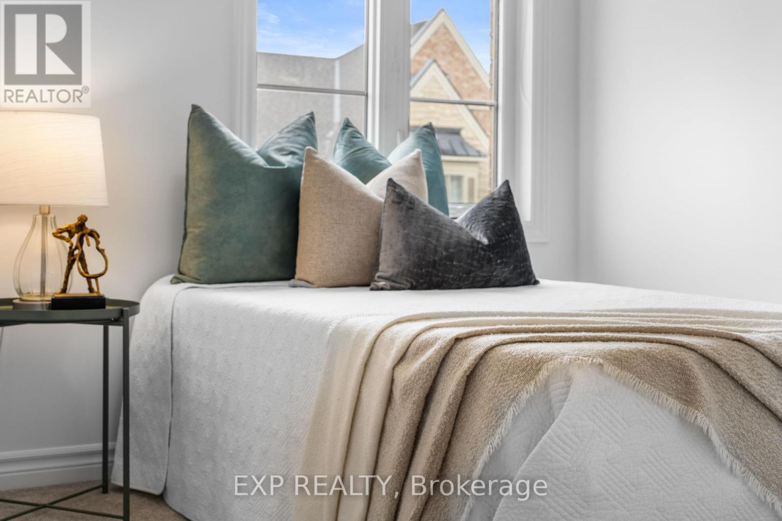 Photo 29 of 10 Hickling Lane, Ajax ON