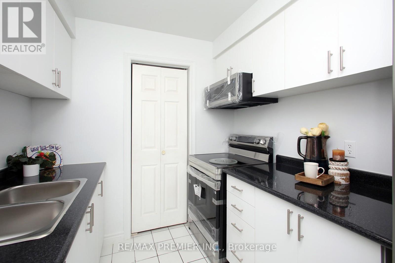 Photo 1 of 407 189 Lake Drive Way W, Ajax ON