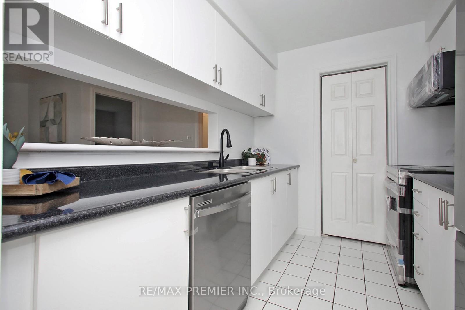 Photo 11 of 407 189 Lake Drive Way W, Ajax ON