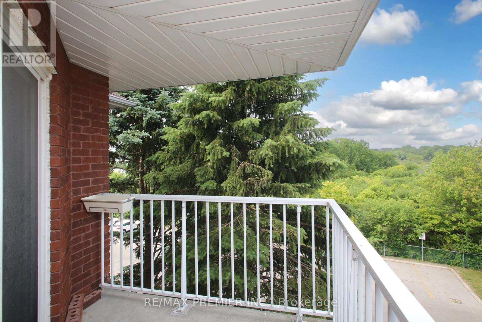 Photo 13 of 407 189 Lake Drive Way W, Ajax ON