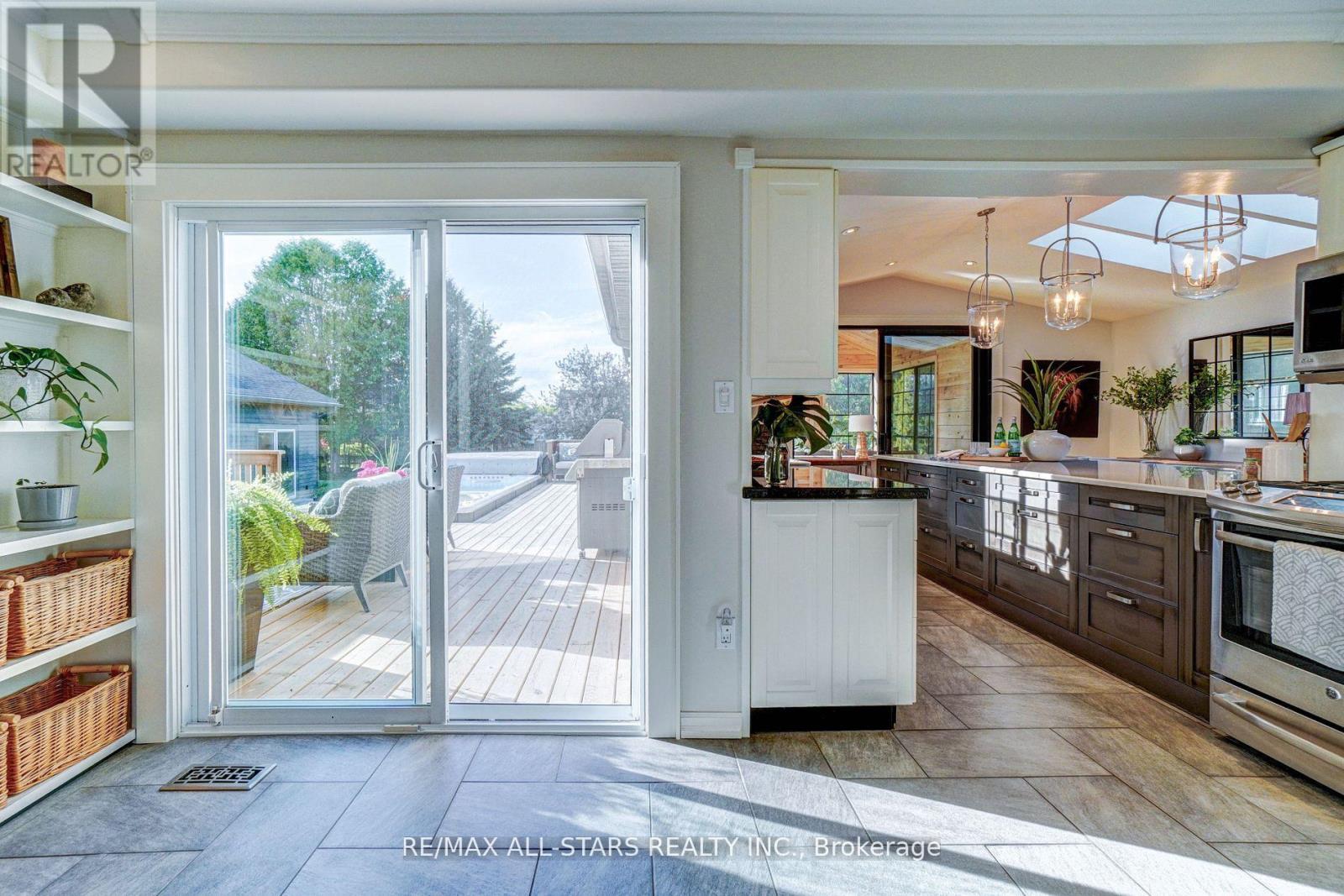 Photo 40 of 56 North Street, Uxbridge ON