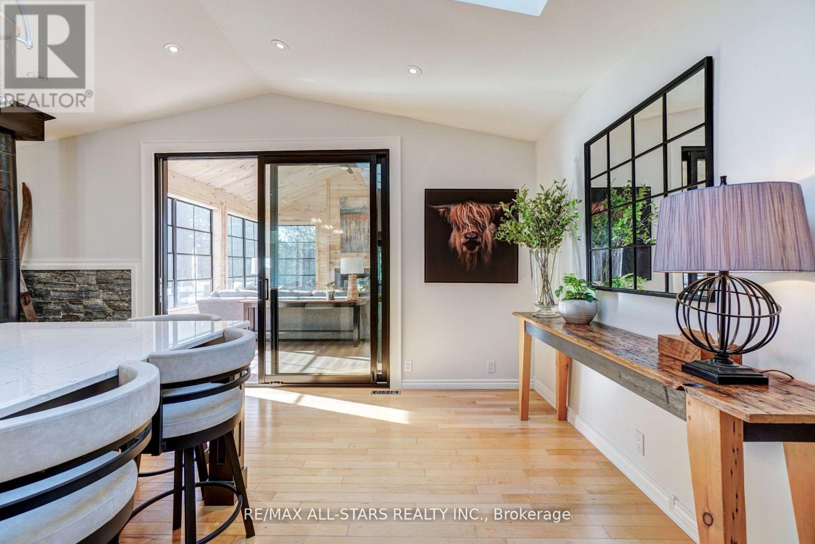 Photo 9 of 56 North Street, Uxbridge ON