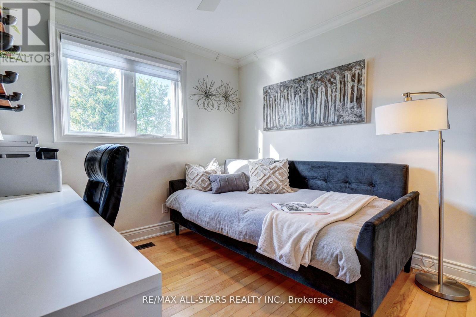 Photo 35 of 56 North Street, Uxbridge ON