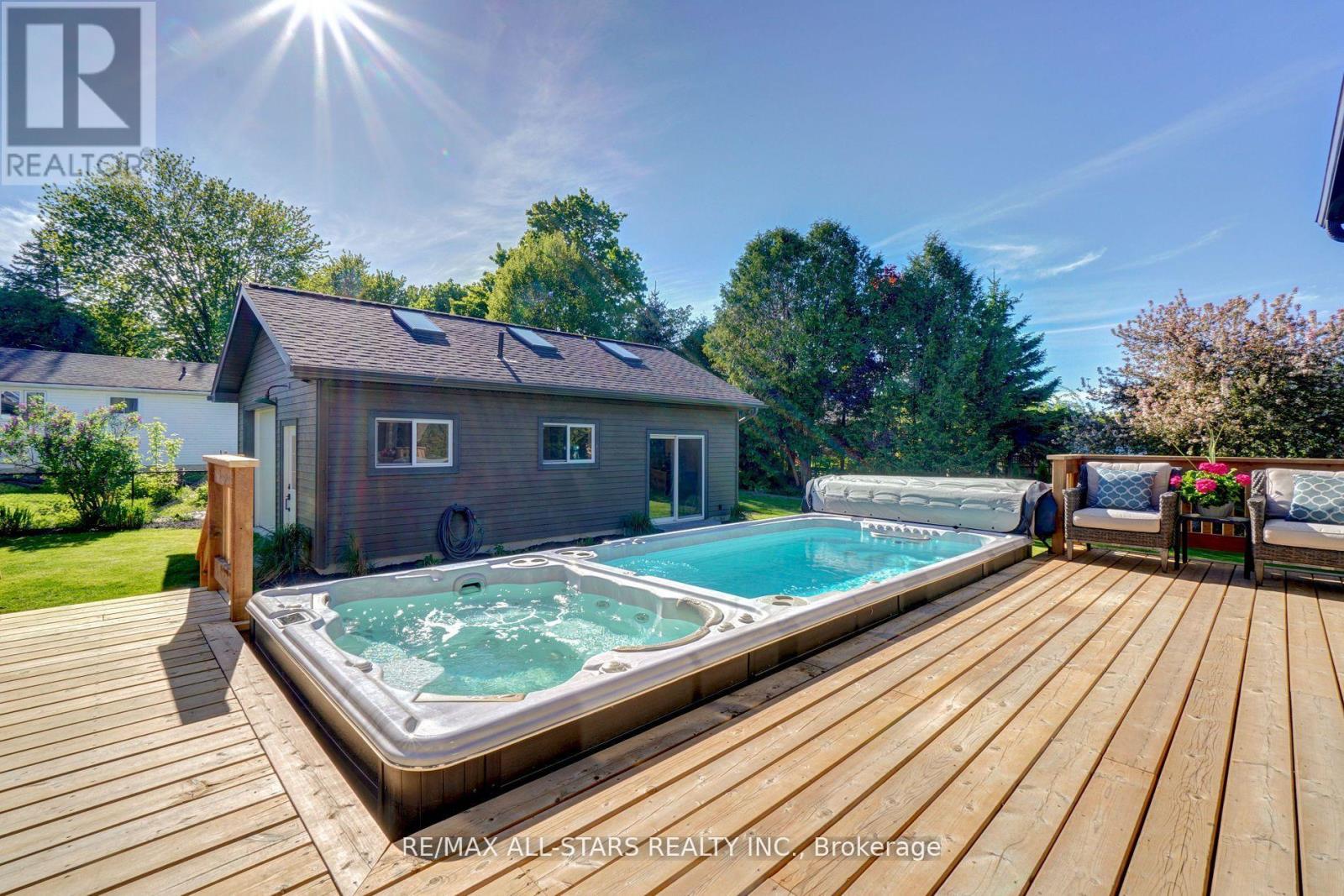 Photo 49 of 56 North Street, Uxbridge ON