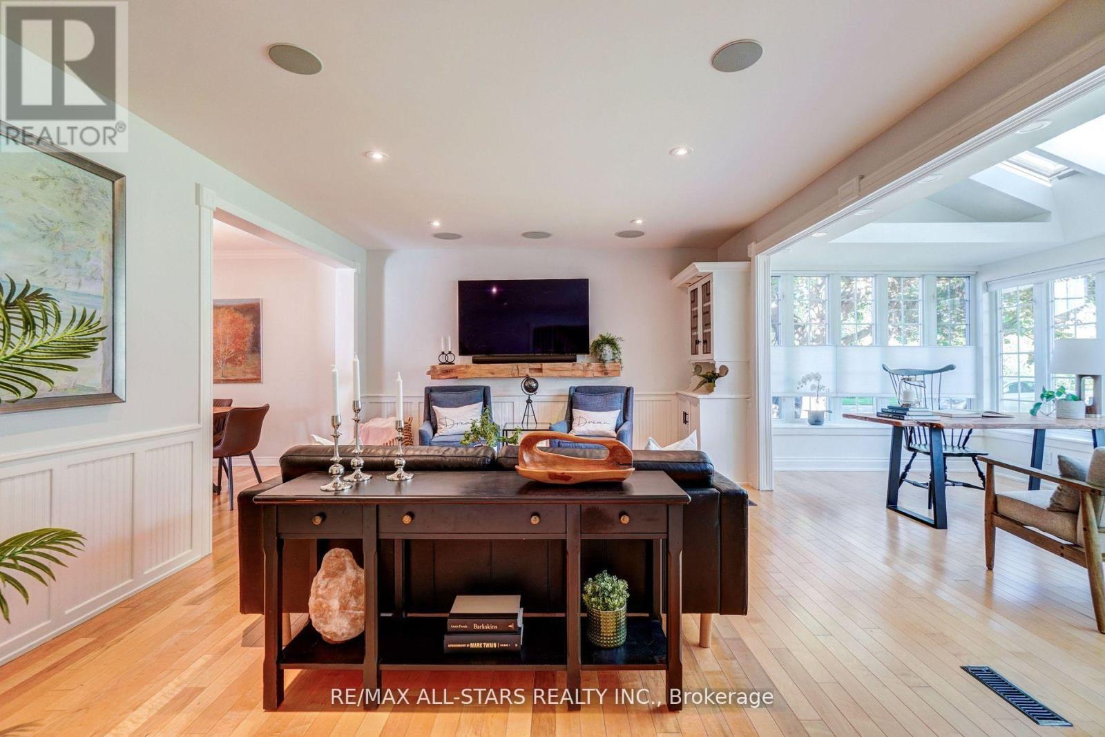 Photo 14 of 56 North Street, Uxbridge ON