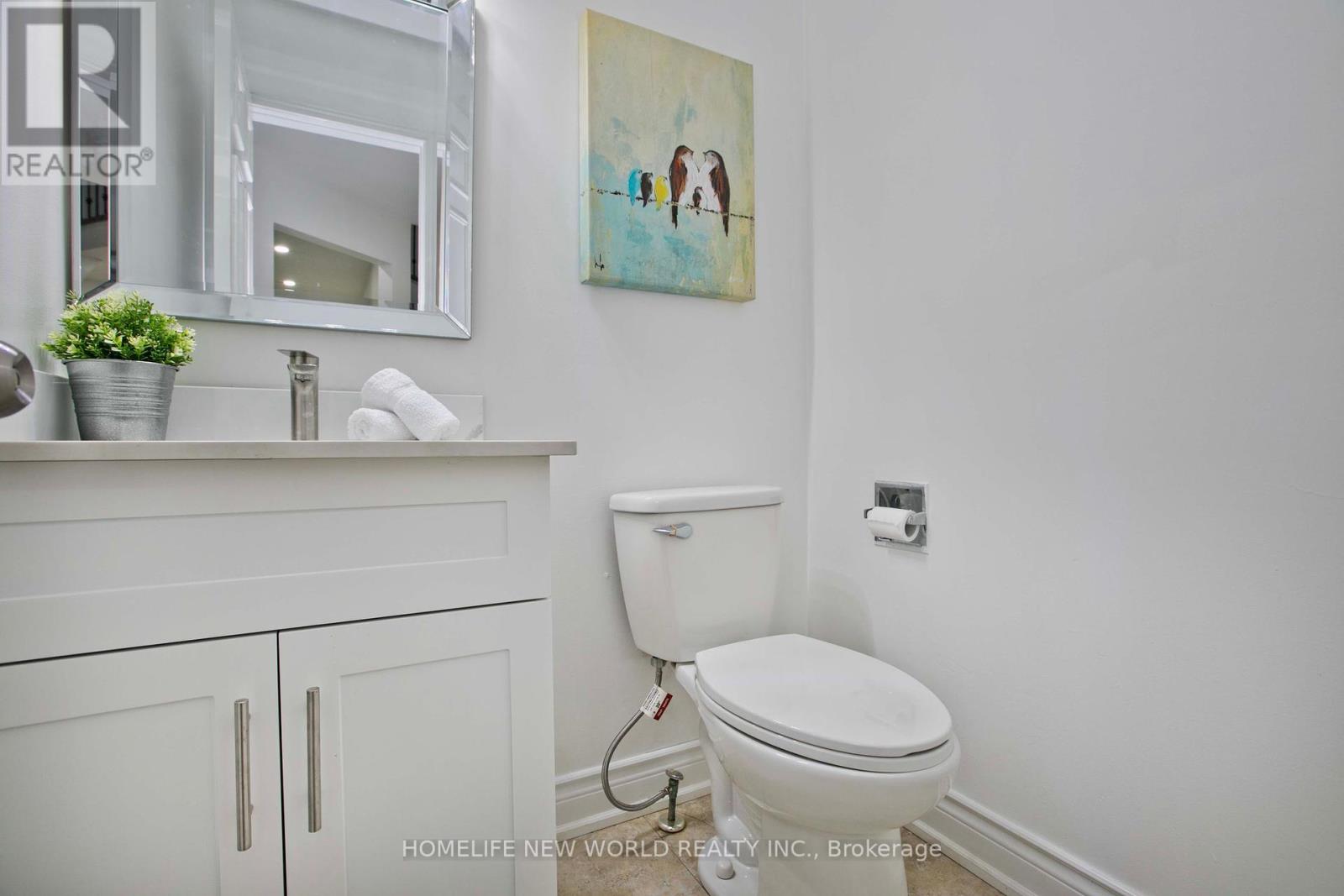 Photo 4 of 94 Weldrick Road E, Richmond Hill ON