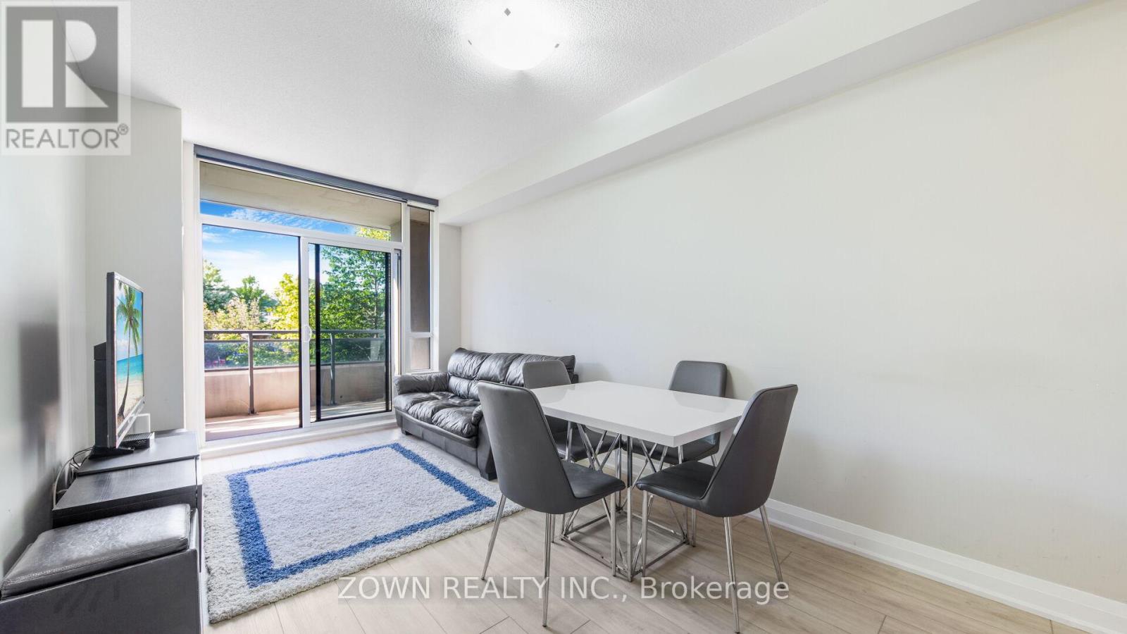 Photo 6 of 201 85 North Park Road, Vaughan ON