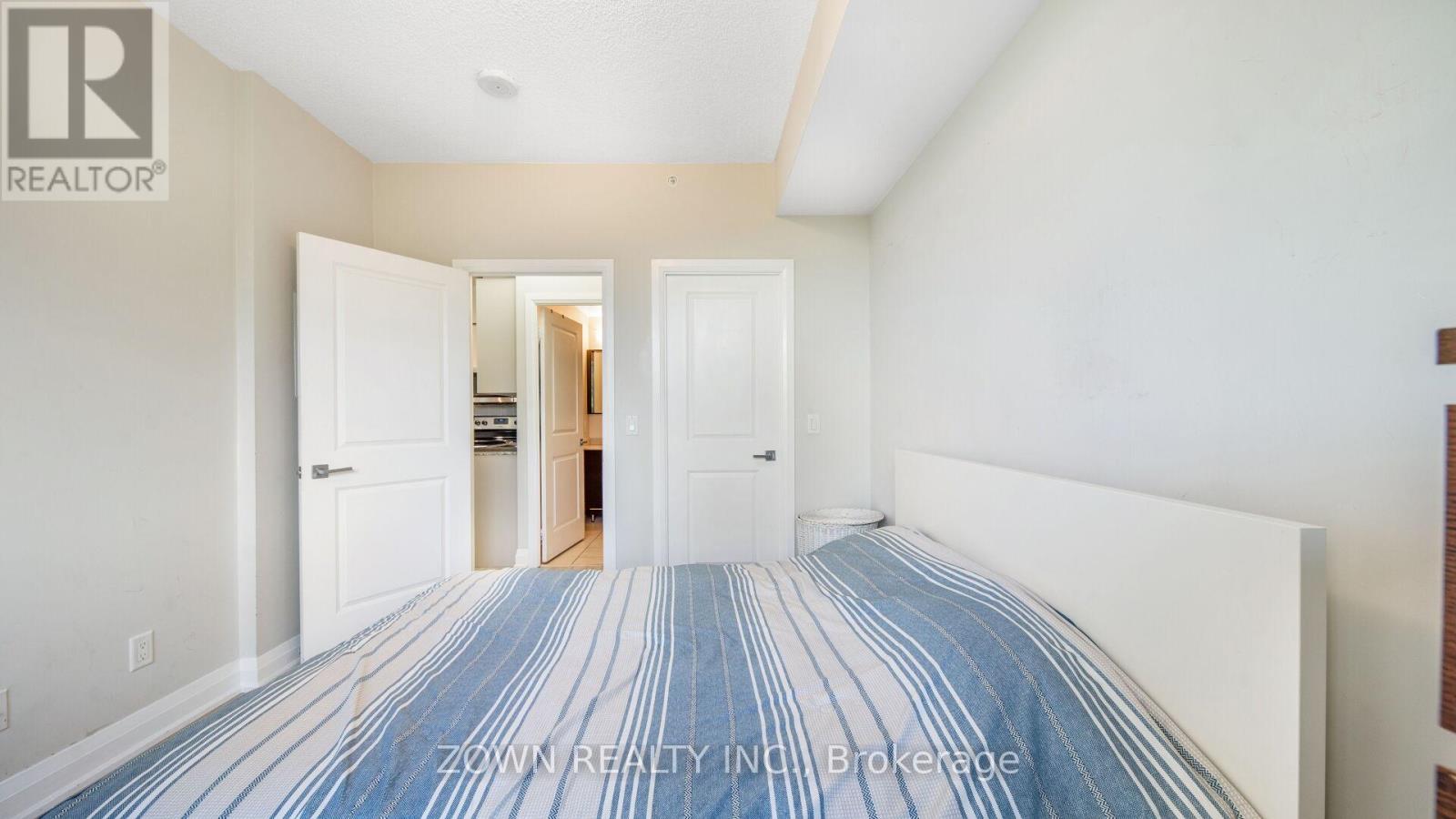 Photo 25 of 201 85 North Park Road, Vaughan ON