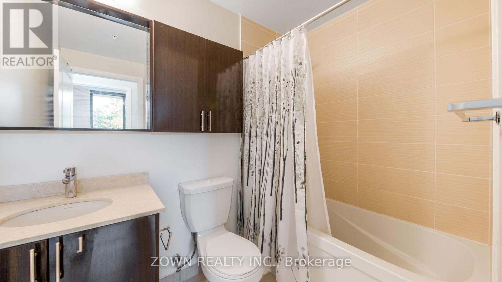 Photo 1 of 201 85 North Park Road, Vaughan ON