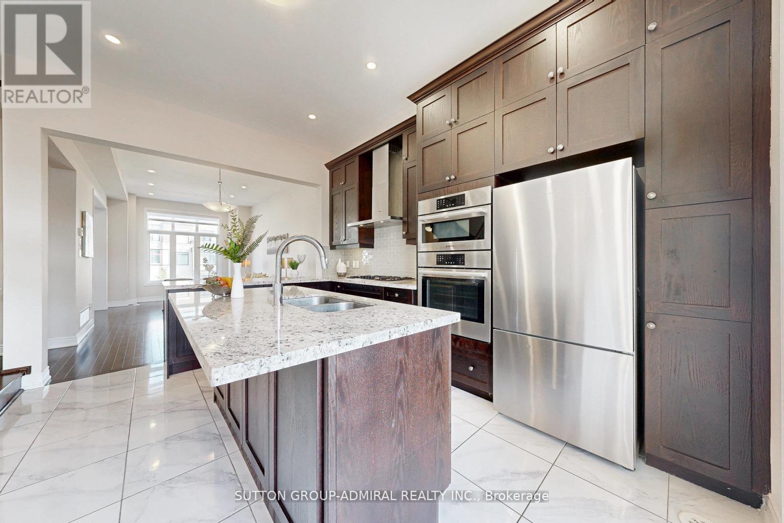Photo 5 of 597 Marc Santi Boulevard, Vaughan ON
