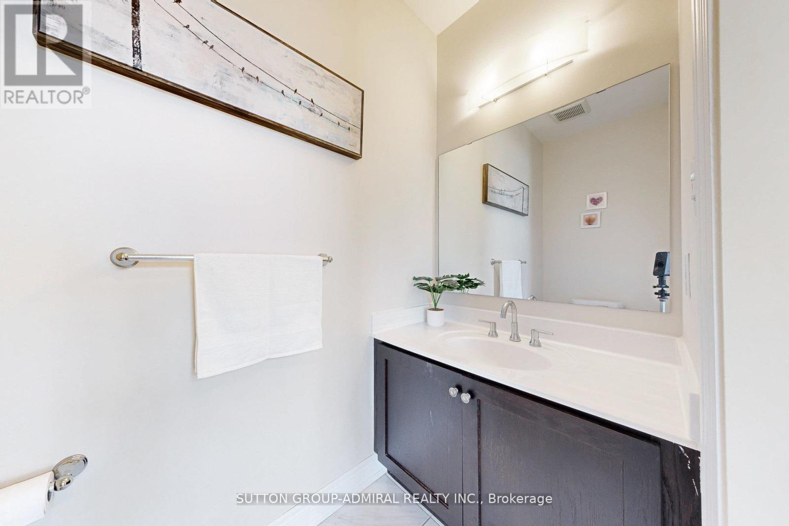 Photo 15 of 597 Marc Santi Boulevard, Vaughan ON