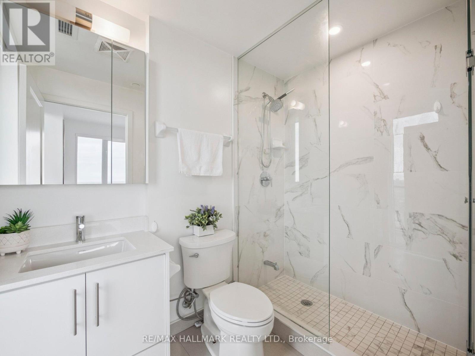 Photo 24 of 2708 105 Oneida Crescent, Richmond Hill ON