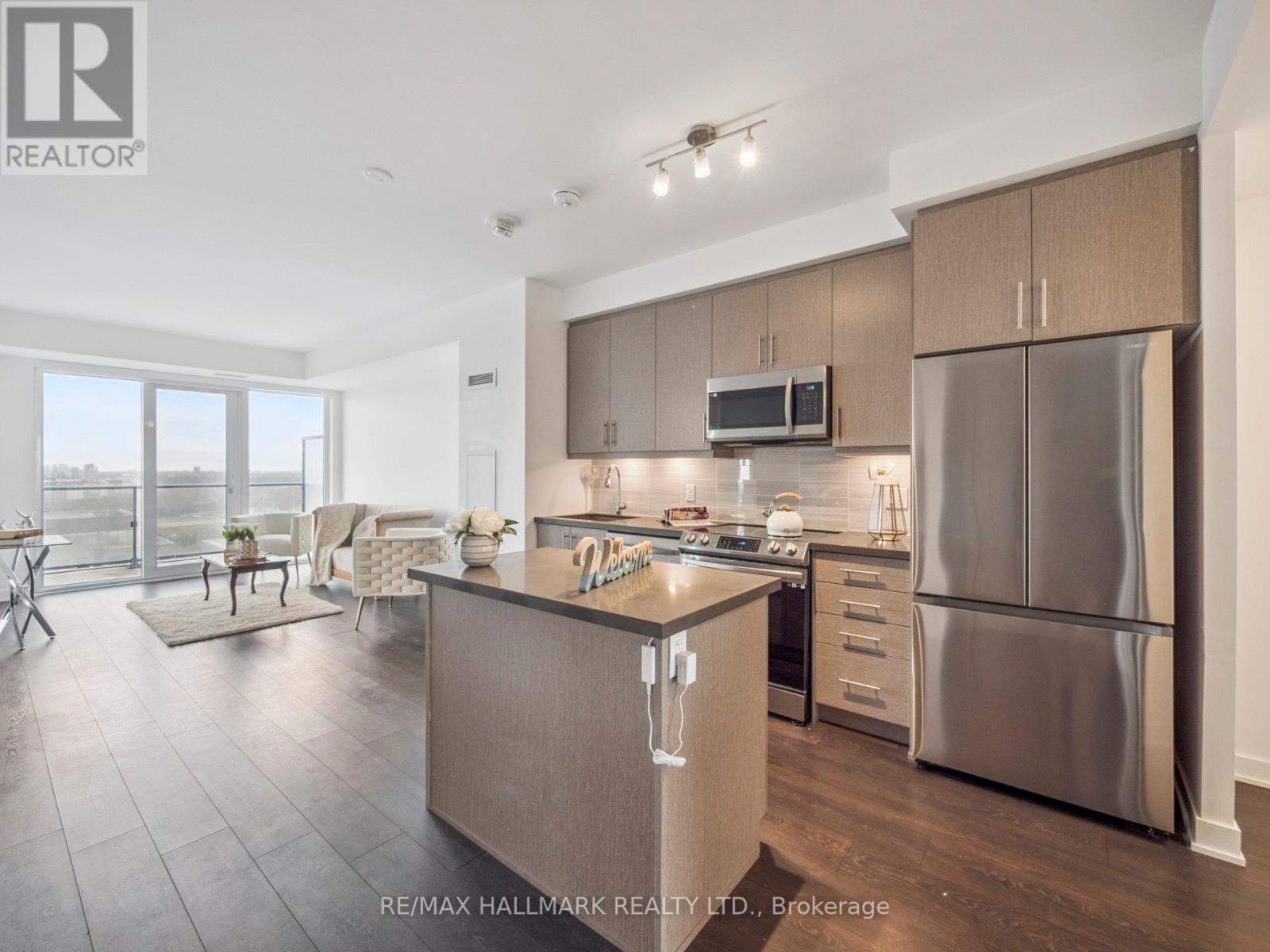 Photo 4 of 2708 105 Oneida Crescent, Richmond Hill ON