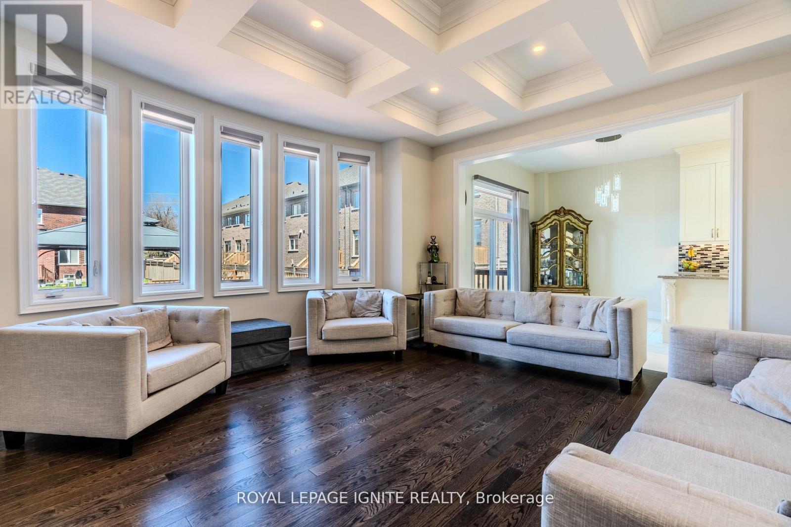 Photo 11 of 73 Kentwood Crescent, Markham ON
