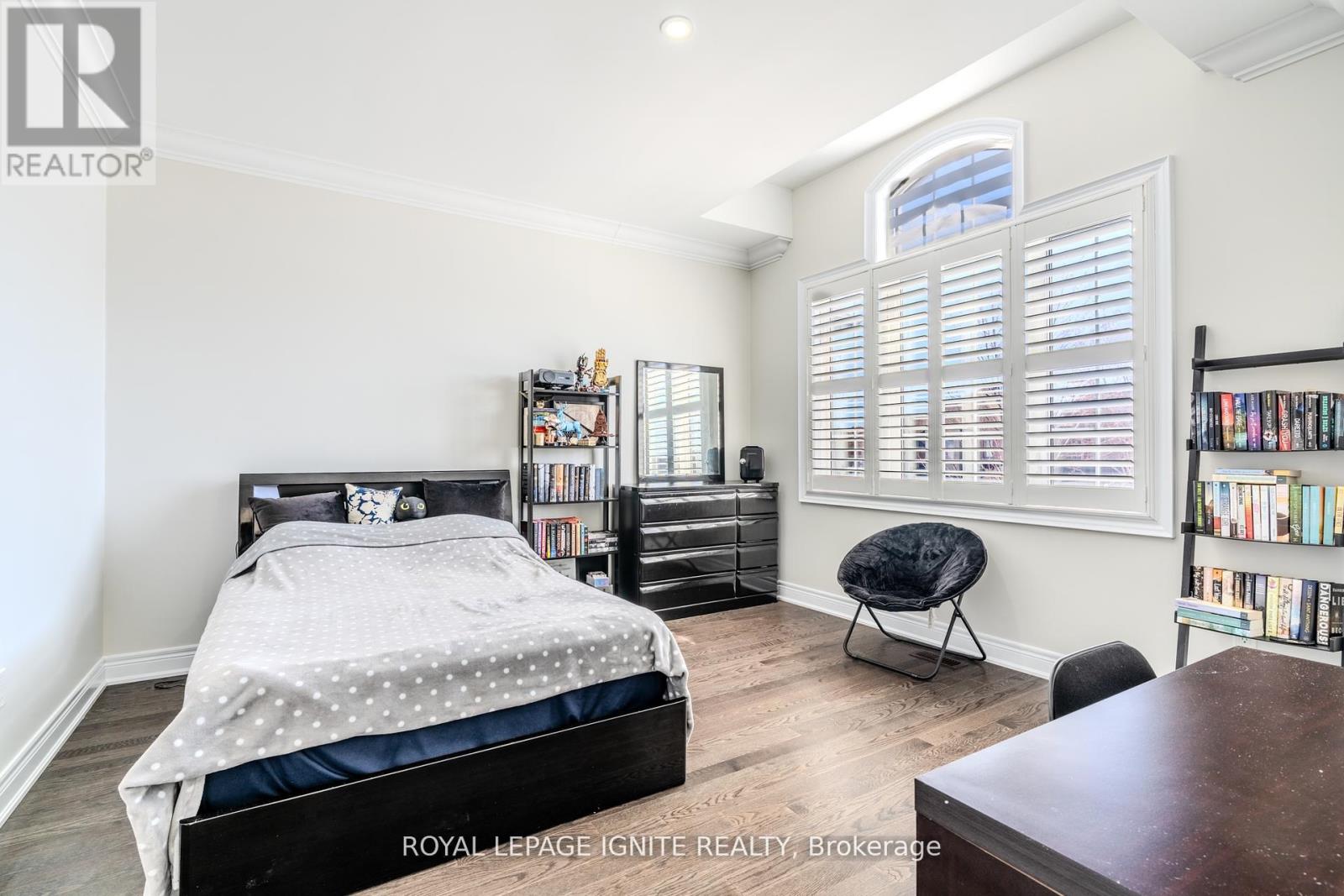 Photo 21 of 73 Kentwood Crescent, Markham ON